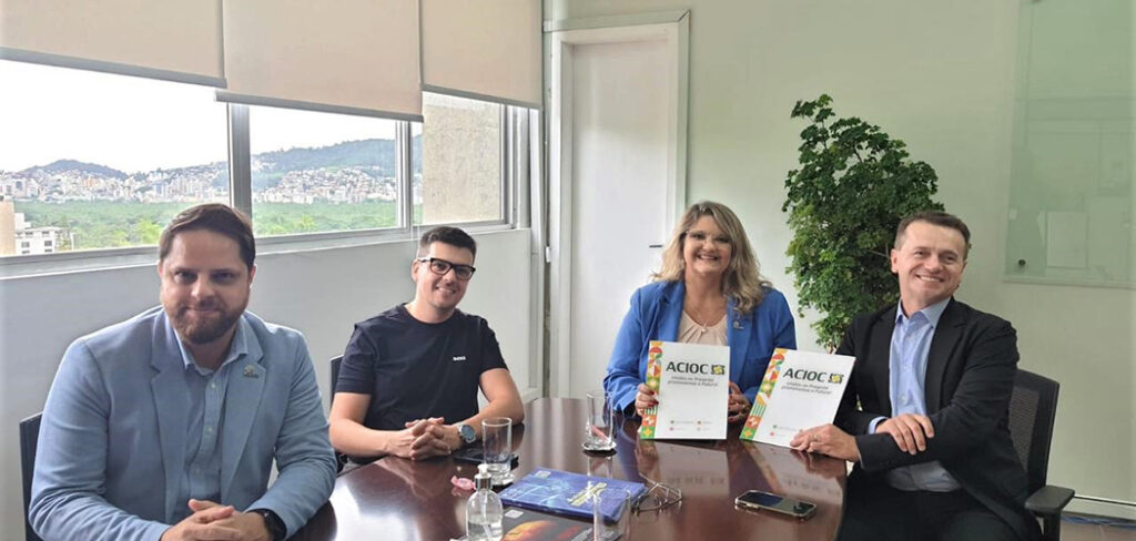 Presidente da ACIOC entrega ofícios para a Fapesc e Diretoria de Infraestrutura de Santa Catarina