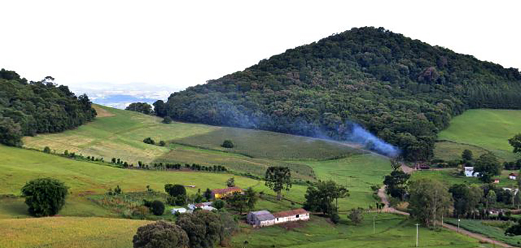 O Programa permite aos trabalhadores rurais sem terra ou com pouca terra condições de adquirir um pedaço de chão através de financiamento/ Foto: Aires Mariga/Epagri
