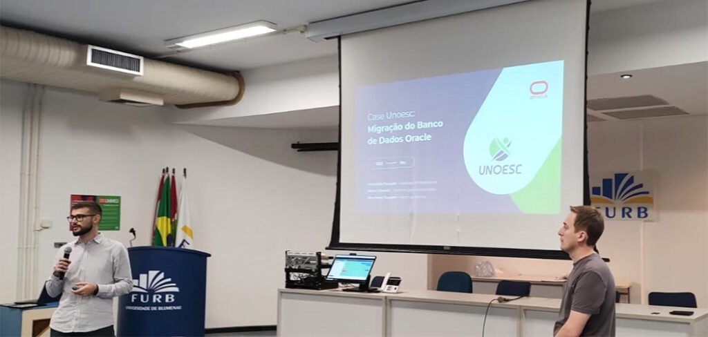 Setor de Tecnologia da Informação da Unoesc participa de evento da Acafe em Blumenau