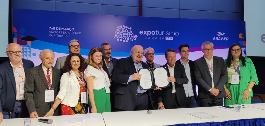 28ª edição da Expo Turismo Paraná inicia com clima positivo