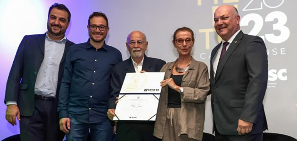 CREA-SC homenageia Roger Biau, Pai da Maçã no Brasil