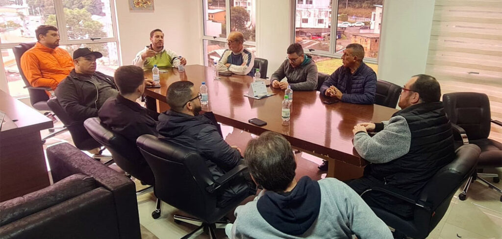 Vereador Dihego Joe reúne representantes do Carnaval de Joaçaba para discutir novo formato do evento
