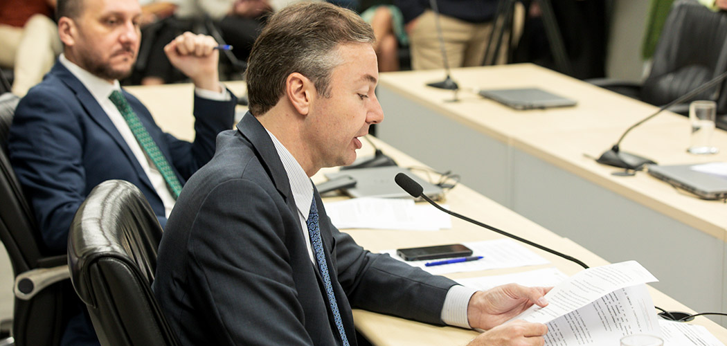 Projeto de lei busca combater aglomerações e comércio ilegal no entorno dos estádios de SC/Foto: Bruno Collaço-Agência AL