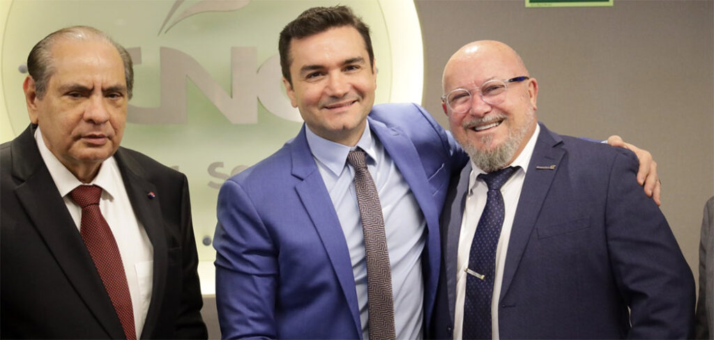 Presidente da Fecomércio SC participa de debate sobre fomento ao turismo