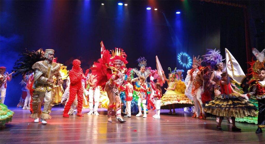 Acadêmicos do Grande Vale apresenta show de Carnaval em Alto Bela Vista/Foto: Maythe Novak-Bom Dia SC