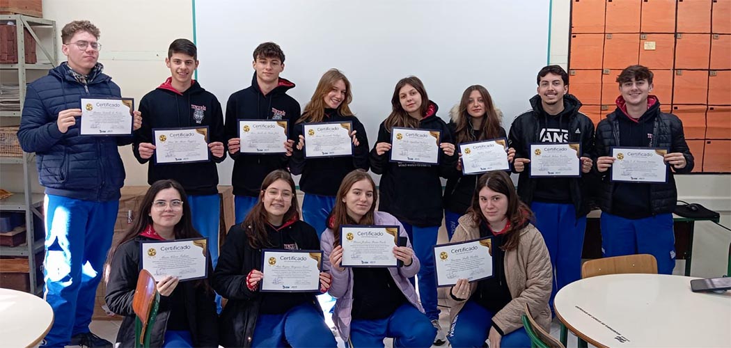 3º ano da EEB Padre Nóbrega participam de ação especial da JCI Joaçaba, Herval e Luzerna