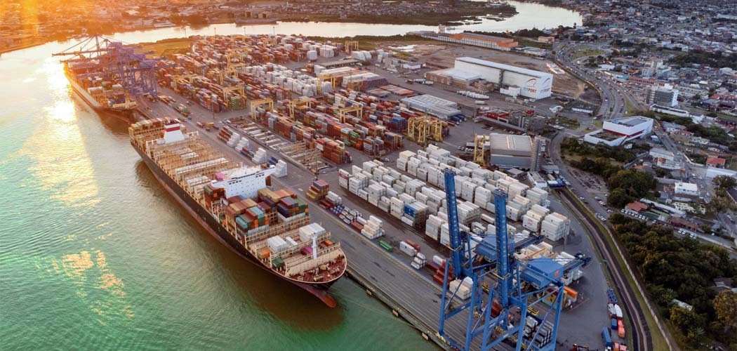 Dragagem de manutenção é essencial para operação do complexo portuário/Foto: Portonave/ Divulgação