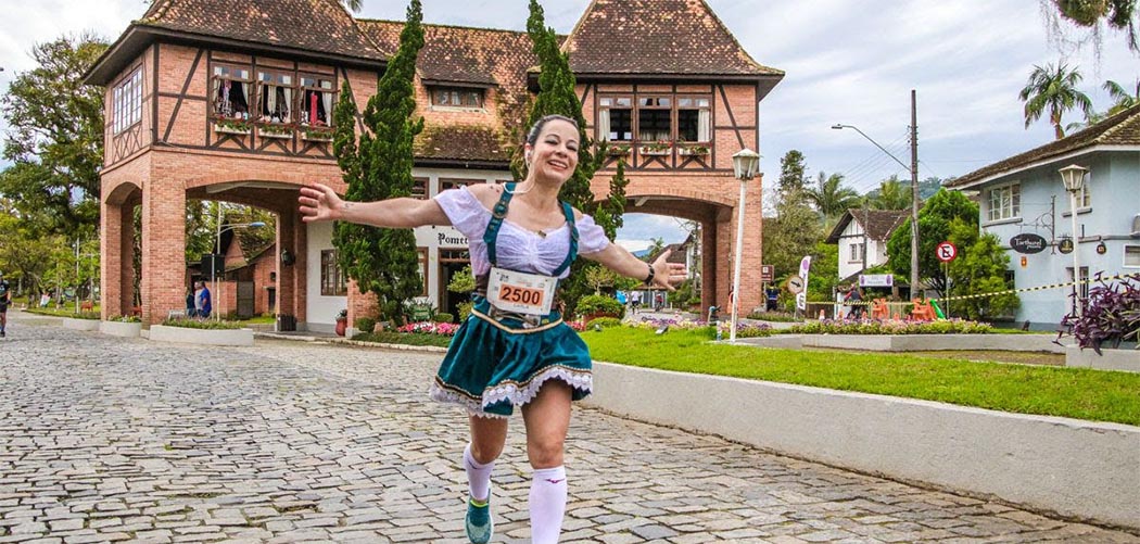 Corrida mais alemã do Brasil, que neste ano conta com maratona, será realizada nos dias 26 e 27 de outubro - Foco Radical/Corre Brasil