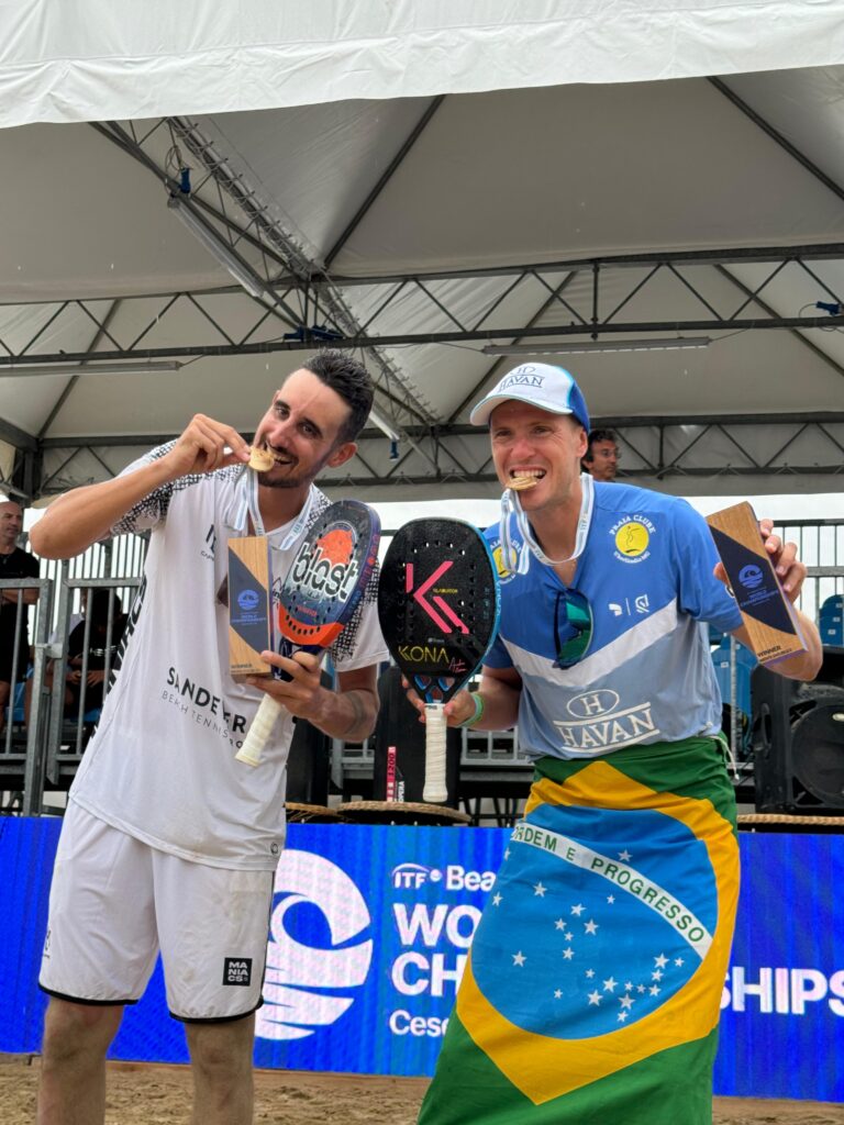 André Baran é campeão mundial e chega ao topo do ranking no beach tennis