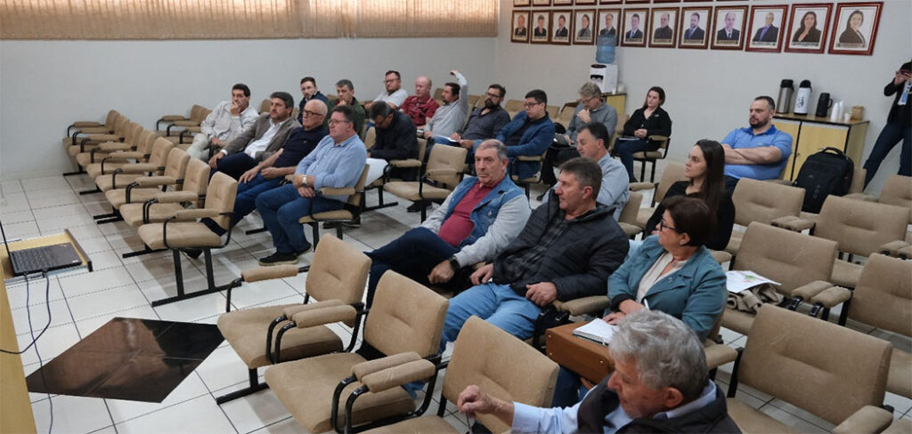 Agroindustrialização no Meio Oeste avança com evento em Arroio Trinta