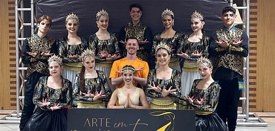 Estilo livre conjunto adulto,coreografia: Mantra / Foto: Arquivo Corpo de Baile