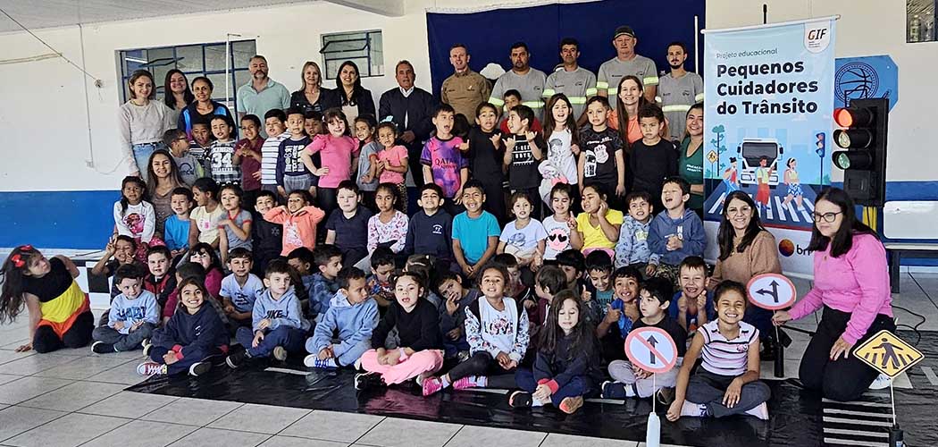 Coocam lança projeto "Pequenos Cuidadores do Trânsito" em Campos Novos