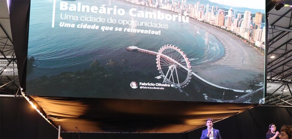 Promoção turística de Balneário Camboriú foi um dos temas no primeiro dia de COMAC
