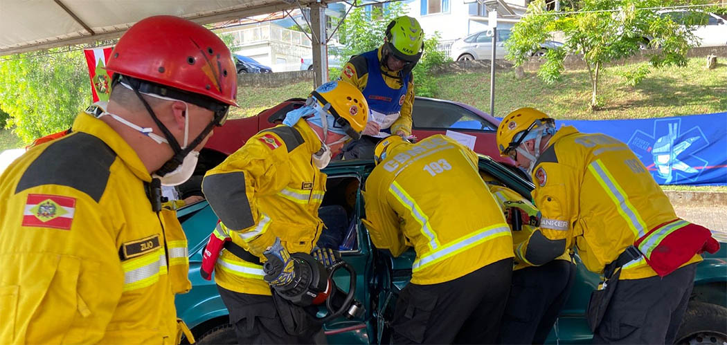 Corpo de Bombeiros Militar em Videira realiza o 1º Desafio de Resgate Veicular