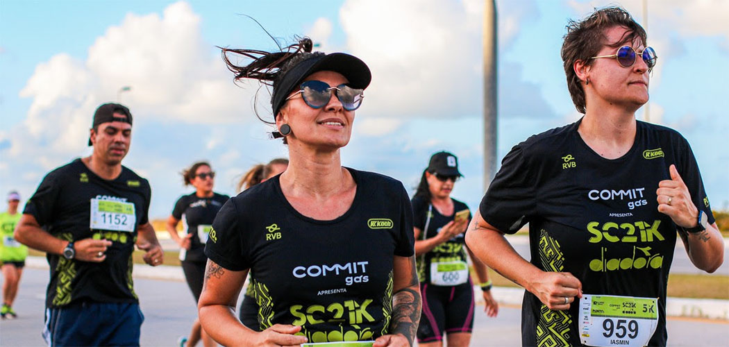 Tradicional evento, que fecha o calendário de corridas de rua em Santa Catarina, tem provas de 3 km, 5 km, 15 km e 21 km, em Florianópolis/ Fotos: Foco Radical/Corre Brasil