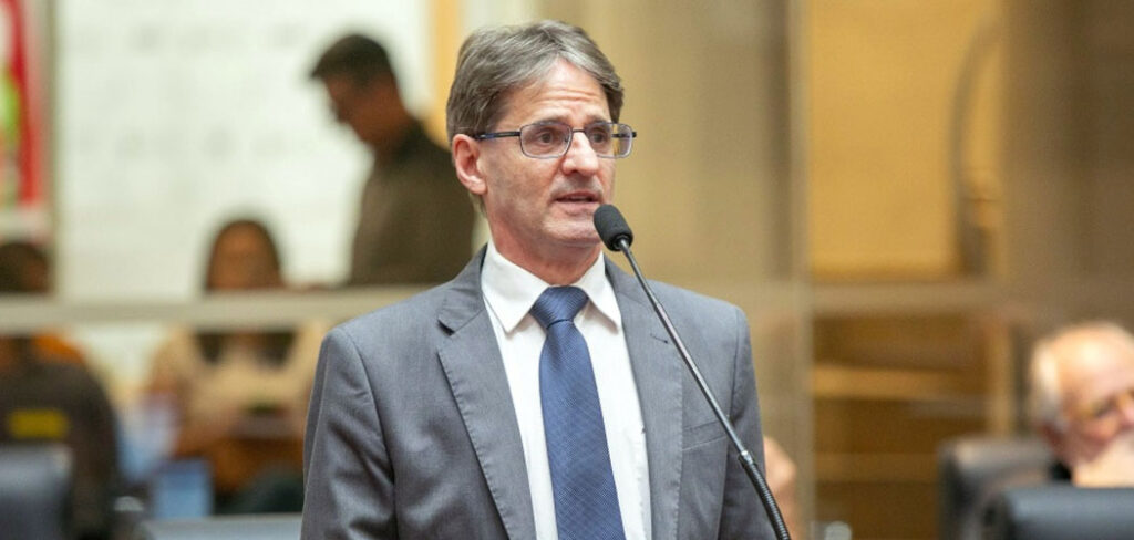 Deputado Saretta encerra 2024 com atuação reconhecida em todas as áreas
