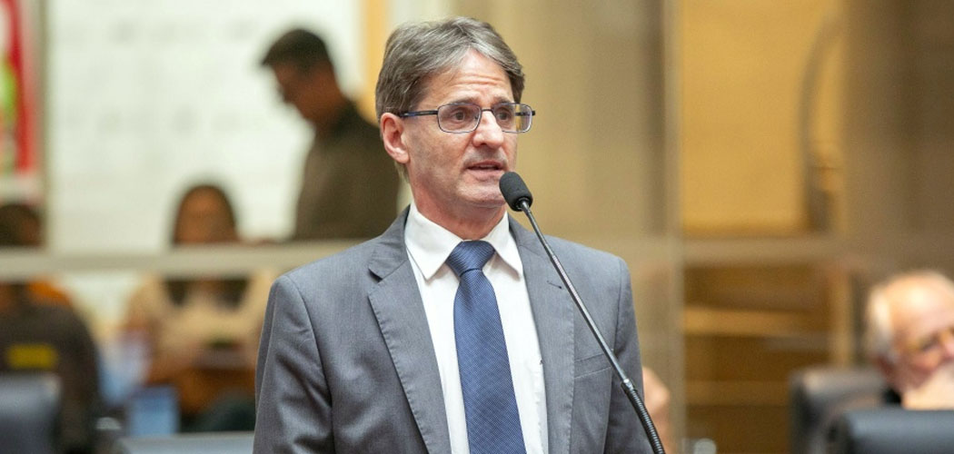 Deputado Saretta encerra 2024 com atuação reconhecida em todas as áreas