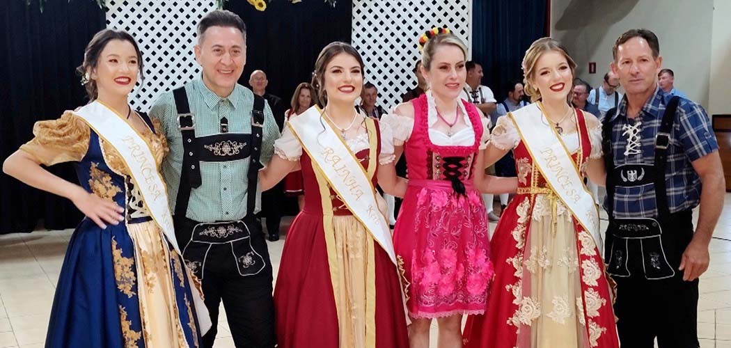 Abertura do 111º Kerb de Piratuba celebra tradição com escolha das soberanas 2025/ Foto: Evandro Novak - TV Bom Dia SC