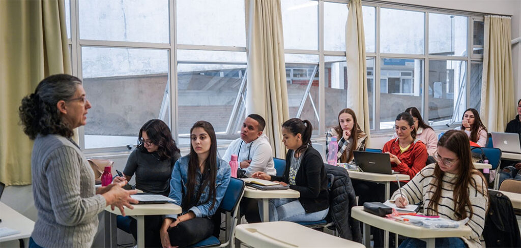 Tire suas dúvidas sobre o programa Universidade Gratuita