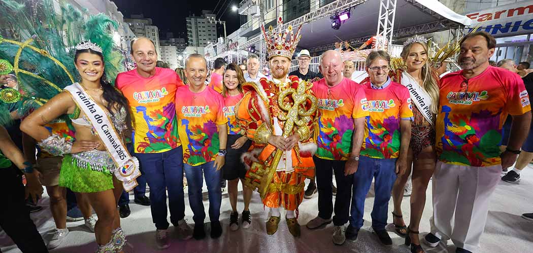 Jorginho Mello prestigia o Carnaval de Joaçaba 2025/Foto: Léo Munhoz / Secom GOVSC