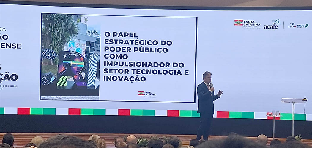 Prefeito e vice-prefeito de Herval d’ Oeste participam de evento com foco na inovação em Florianópolis