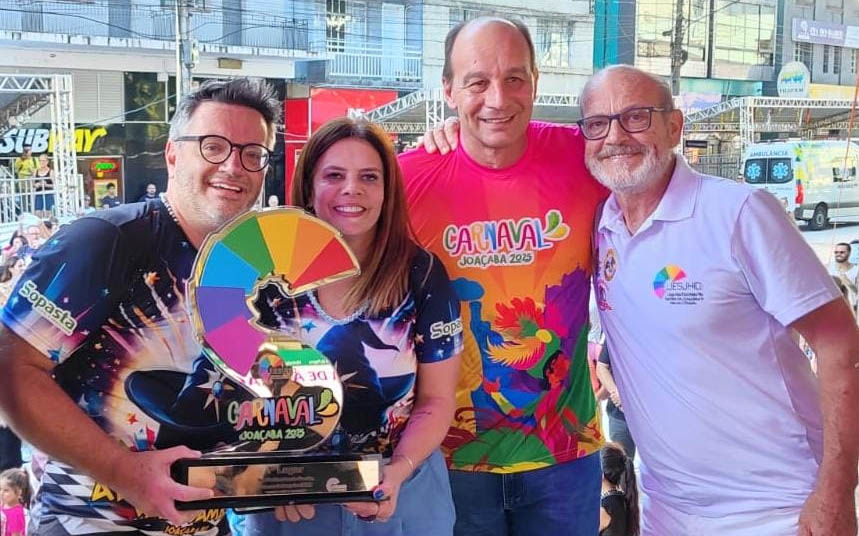 Vice-presidente da Vale Samba, Elan Correia, Cristina da Silva, Prefeito de Joaçaba, Vilson Sartori e o Presidente da LIESJHO, Jorge Zamoner/Foto: Evandro Novak-TV Bom Dia SC