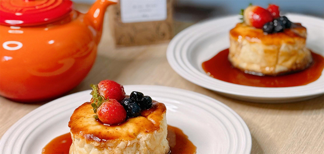 Cheesecake com calda de chá