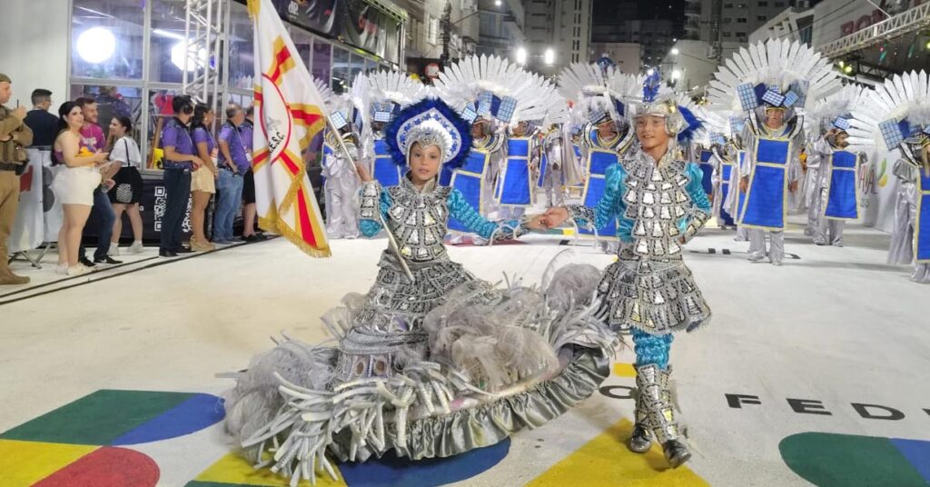 Unidos do Herval fica com o terceiro lugar do Carnaval Joaçaba 2025/ Foto: Maythe Novak - Bom Dia SC