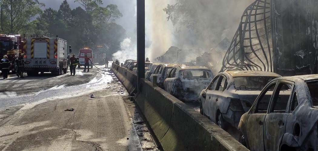 Morro dos Cavalos Palhoça incêndio