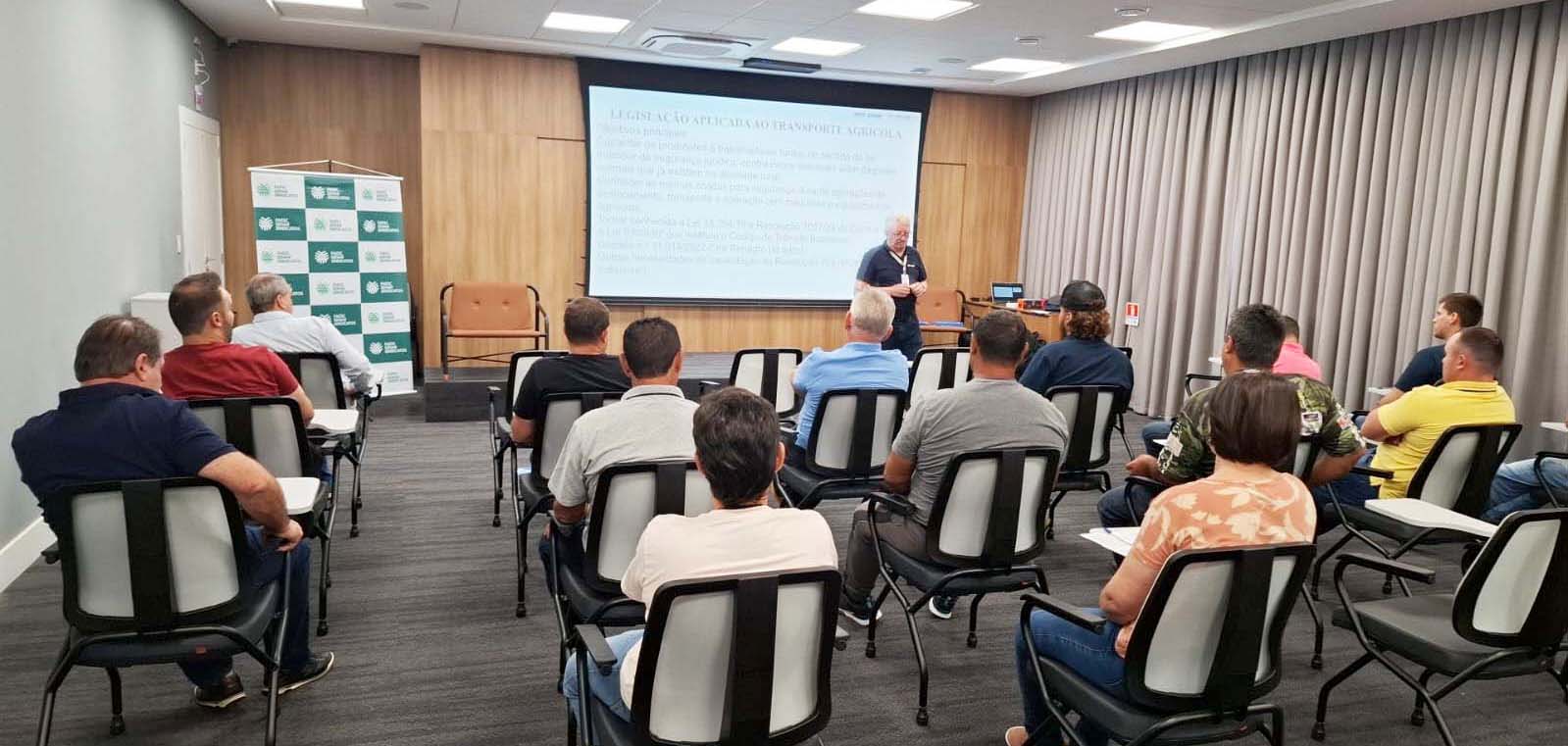 Capacitação de Legislação aplicada ao Transporte Agrícola