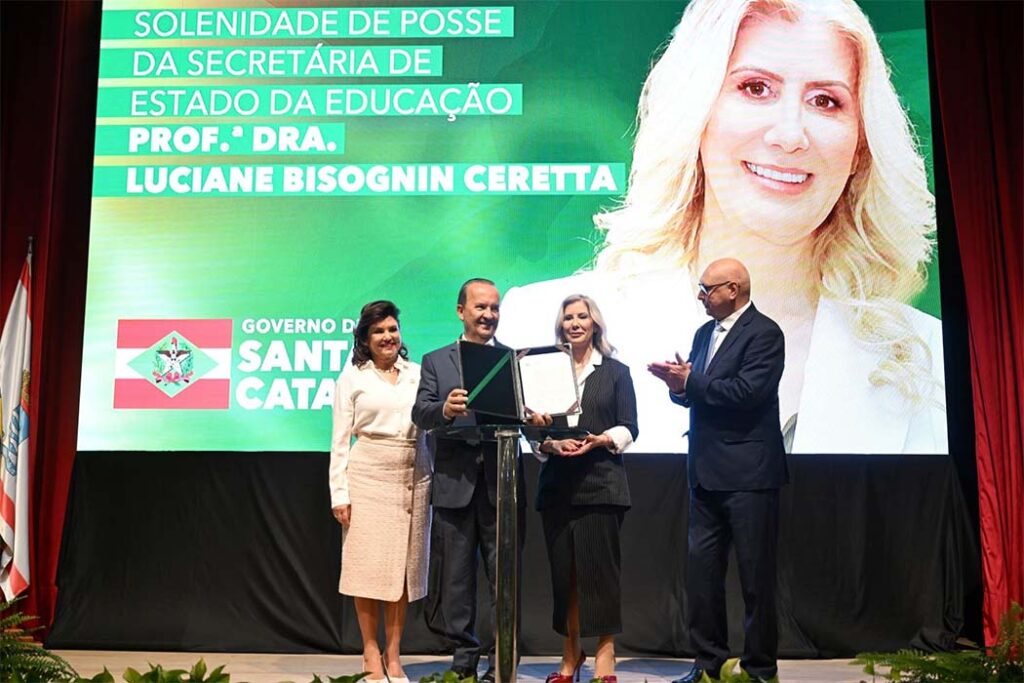 Profª. Dra. Luciane Bisognin Ceretta  