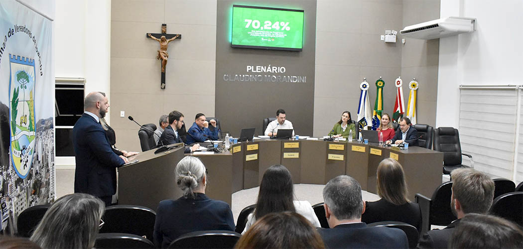 Unoesc fala sobre o programa Universidade Gratuita na Câmara de Vereadores de Joaçaba