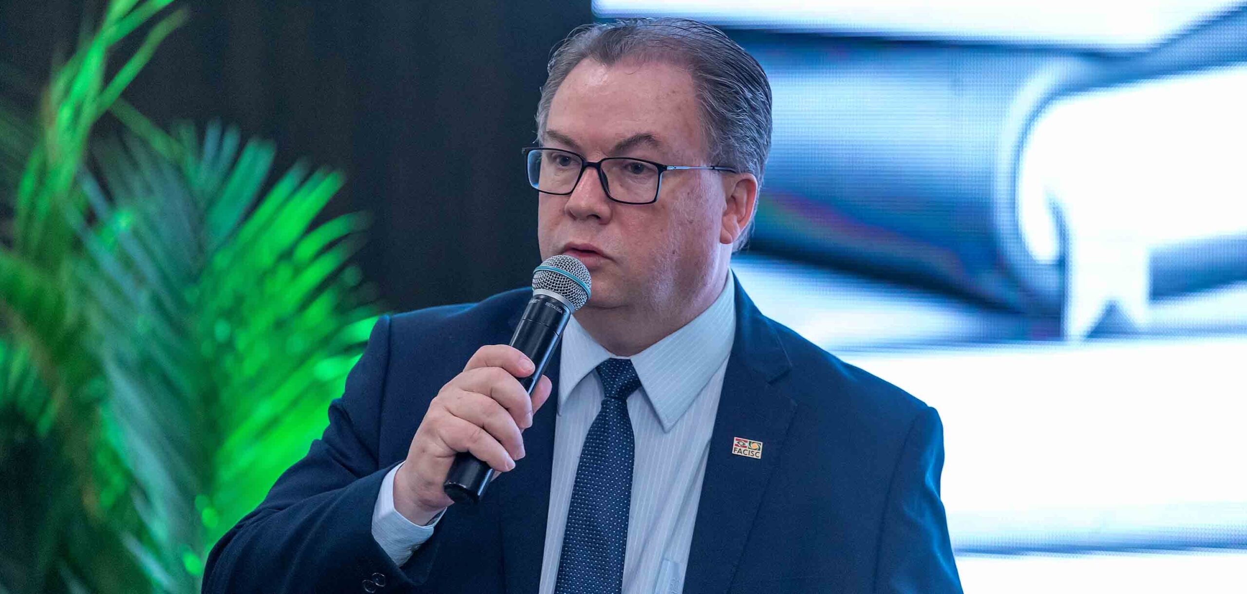 FACISC é contra tributar investimentos como forma de compensar o aumento do IOF