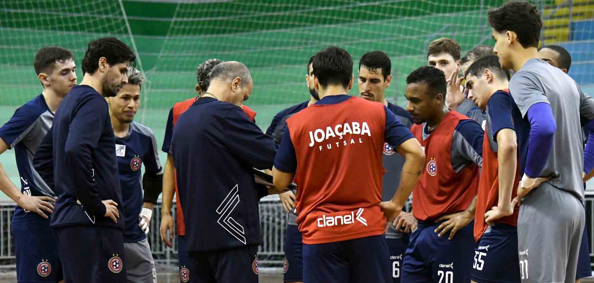Joaçaba Futsal enfrenta o Joinville nesta segunda-feira (9) pela Liga Nacional