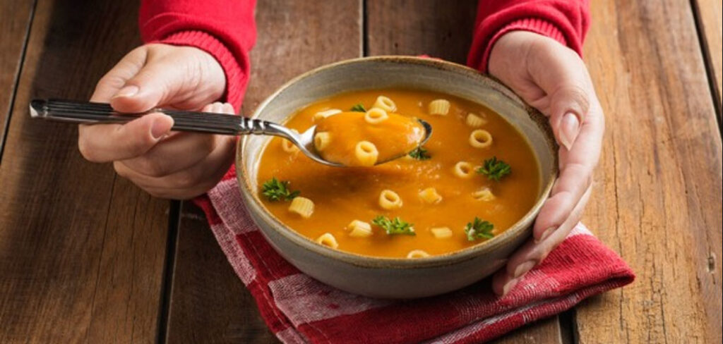 Sopa de legumes com argola