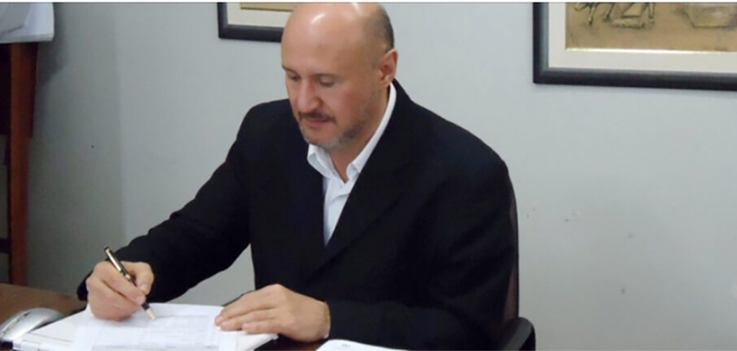 Prof. Dr. Adelcio Machado dos Santos, fala neste artigo sobre o artista José Mendes