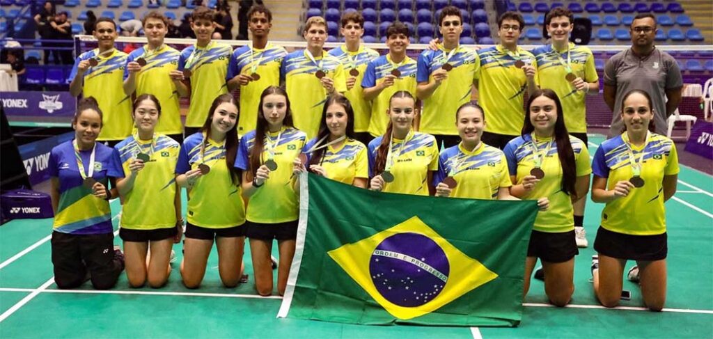As atletas Letícia Andres e Maria Zílio, representantes da Associação Meio Oeste de Badminton (AMOB), foram decisivas na campanha vitoriosa da seleção brasileira