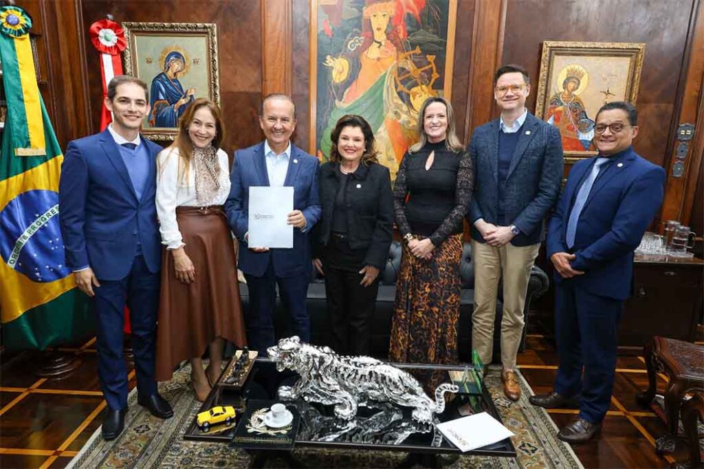 O governador Jorginho Mello demonstrou total apoio à causa e reconheceu a importância das propostas apresentadas pelo CRCSC/Foto: Leo Munhoz/ Secom