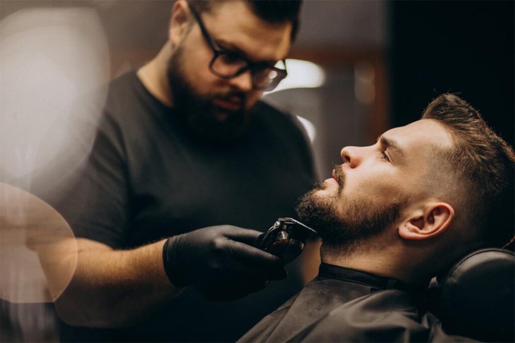 Interação humana, como em barbearias, é fator determinante para vida longa a certas atividades