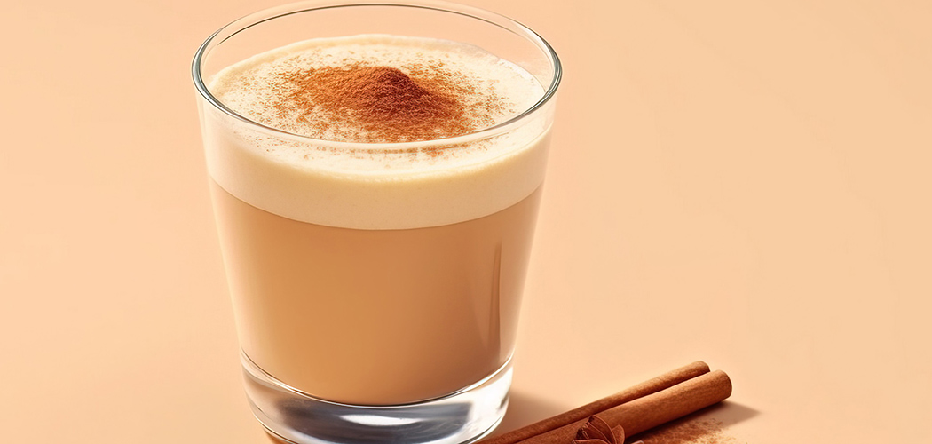Café com canela e leite cremoso