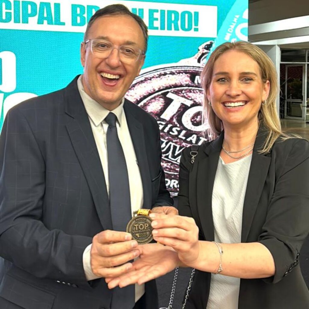 Vereadora Rita Weiss é reconhecida em Brasília com a Medalha Top Legislativo