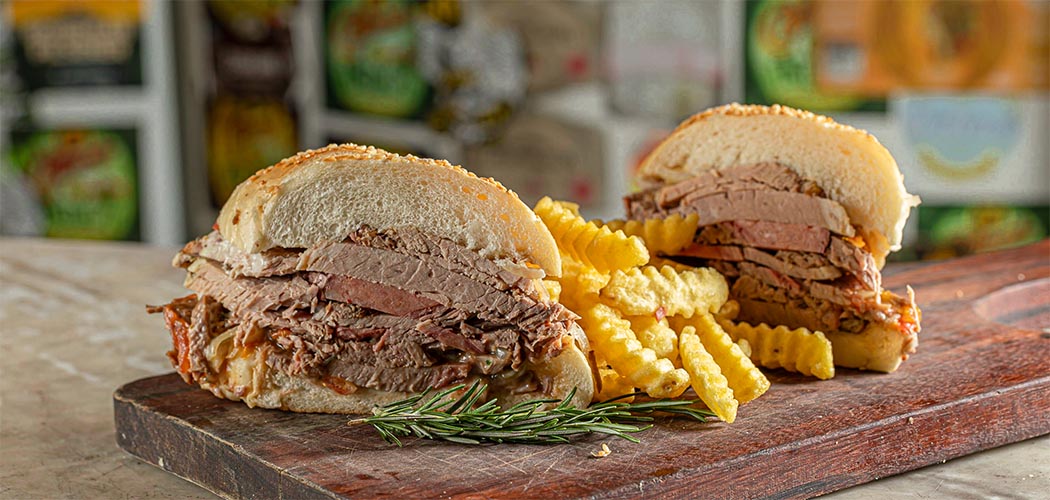 Sanduíche de carne assada