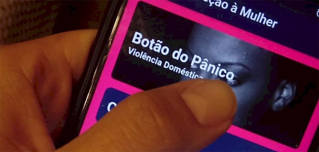 Botão do Pânico é destaque na prevenção de violência contra a mulher em SC
