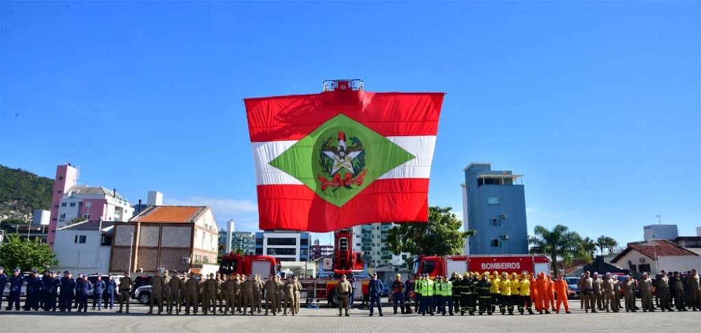 CBMSC E PMSC recebem R$ 15,5 milhões em investimentos e promovem 496 militares estaduais