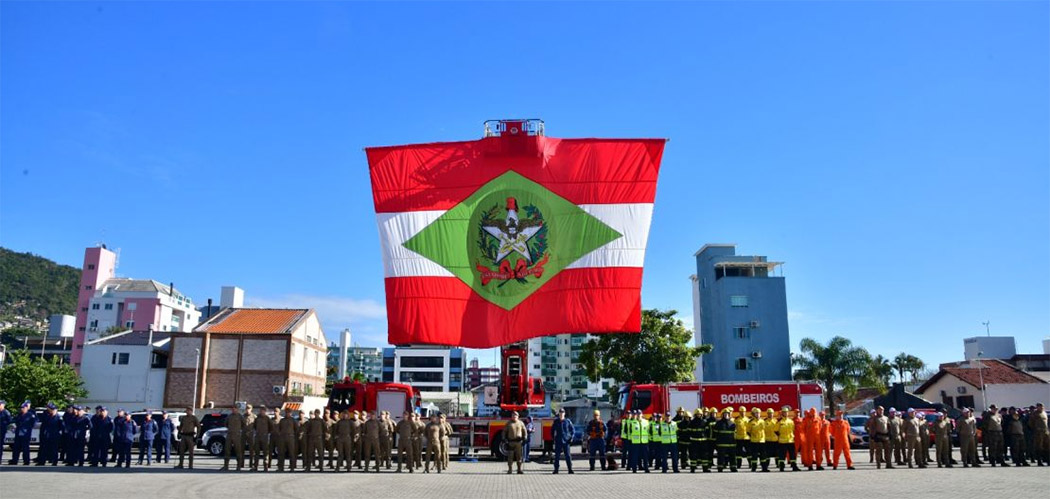 CBMSC E PMSC recebem R$ 15,5 milhões em investimentos e promovem 496 militares estaduais