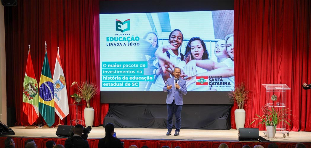 Governo de SC lança investimentos para garantir qualidade de ensino na rede estadual