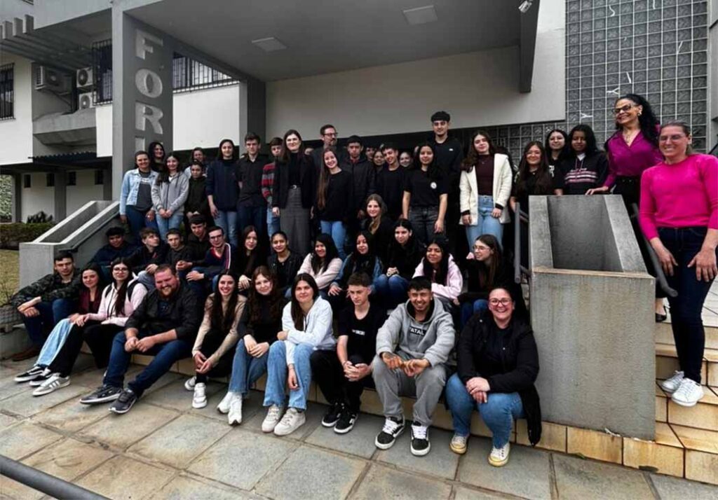 Estudantes Tangará