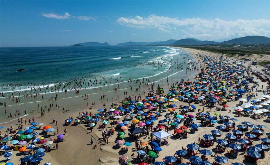 Turistas Estrangeiros em SC 01 