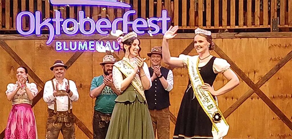 Realeza da Oktoberfest Blumenau 2026 foi coroada em noite de muita emoção