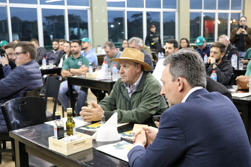 Faesc e Senar em Chapecó banco de sêmen angus